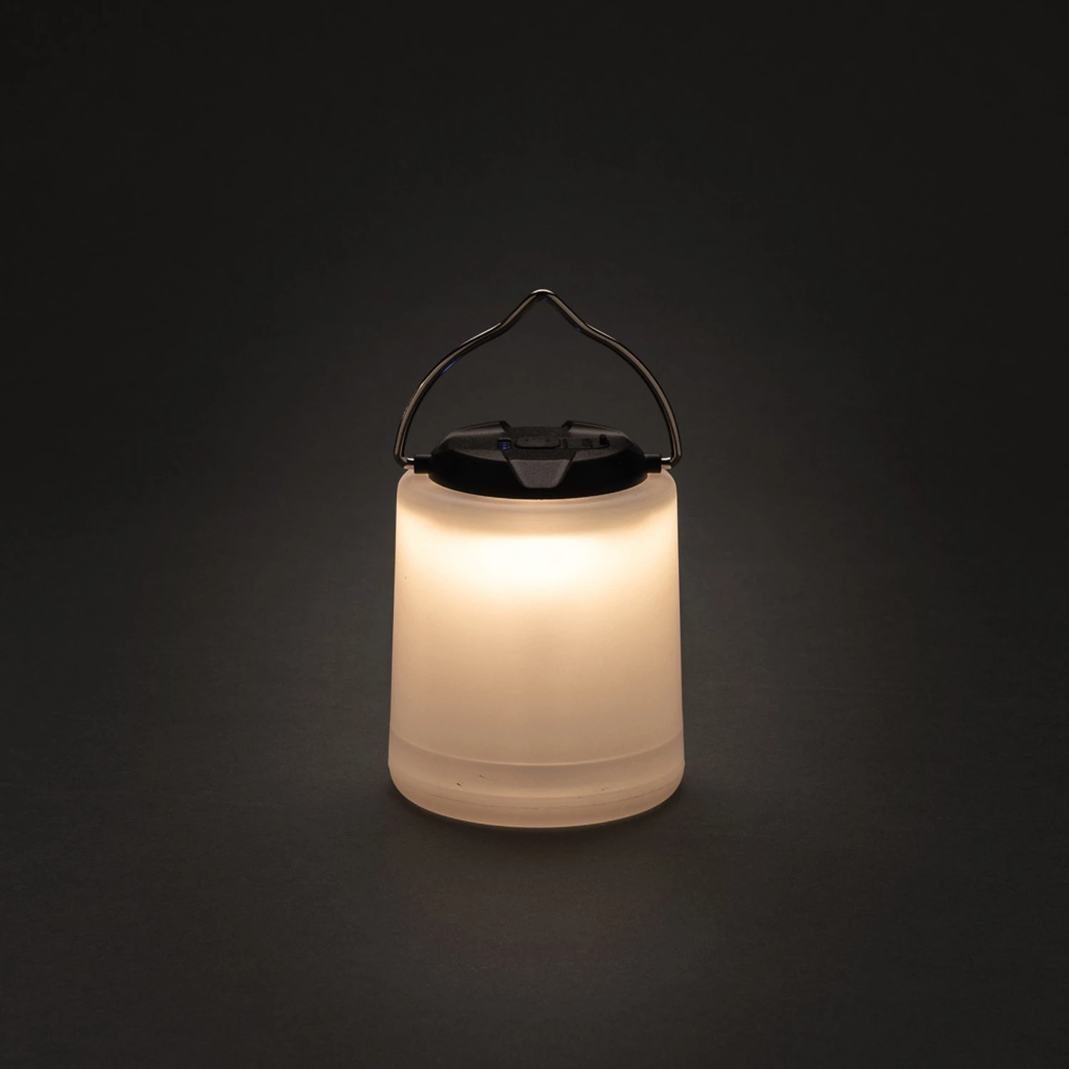 Настольная лампа Limio из переработанного пластика RCS