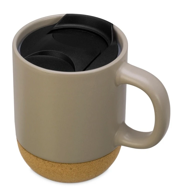 Подарочный набор с чаем, кружкой, медом и ложкой для меда